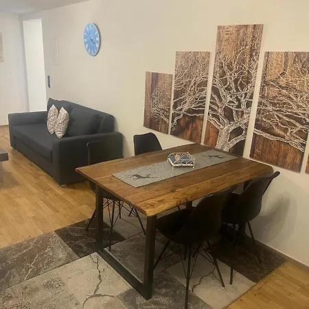 Haus Anna アパート *